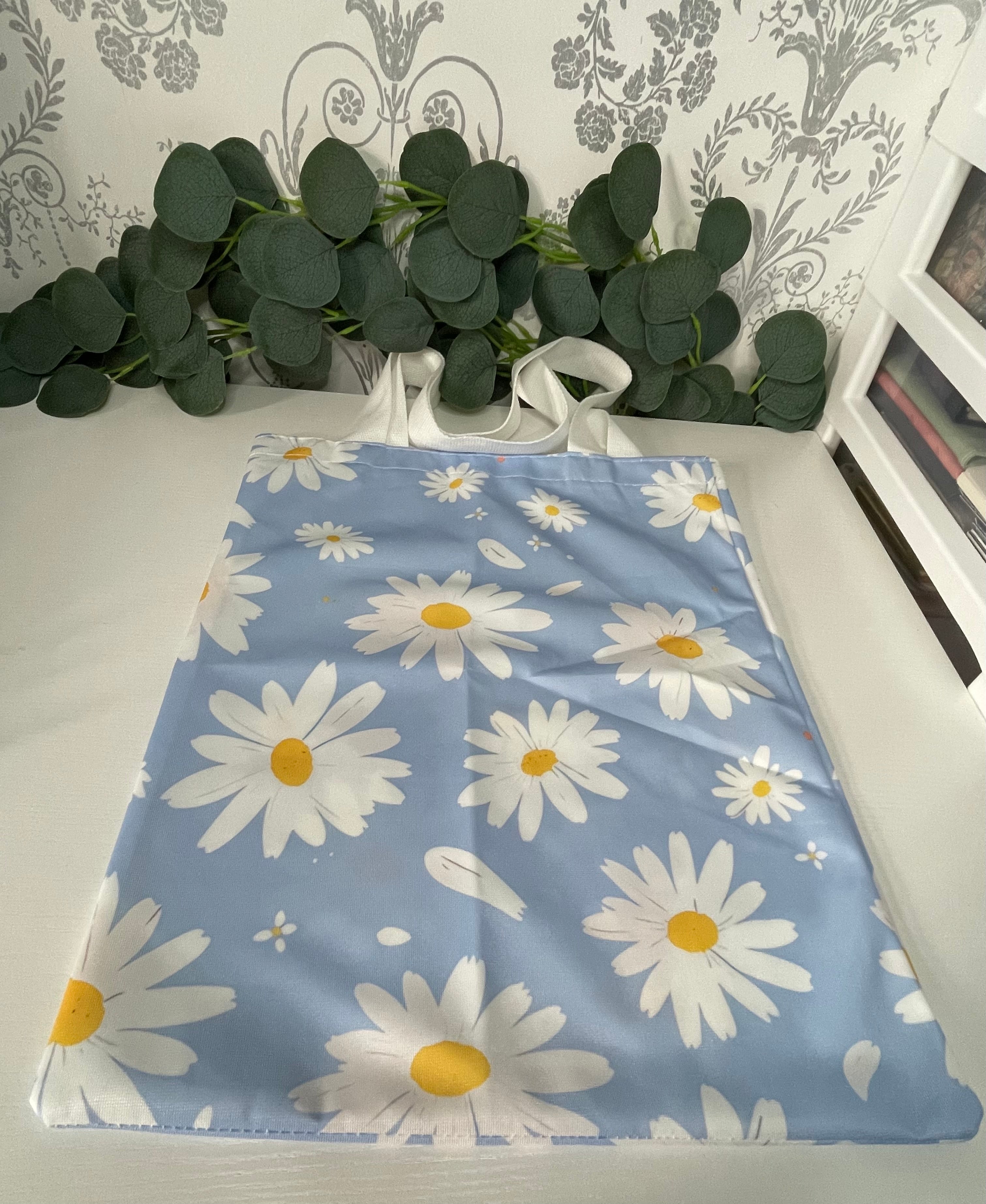 Bow, Hearts and Flowers Tote Bags