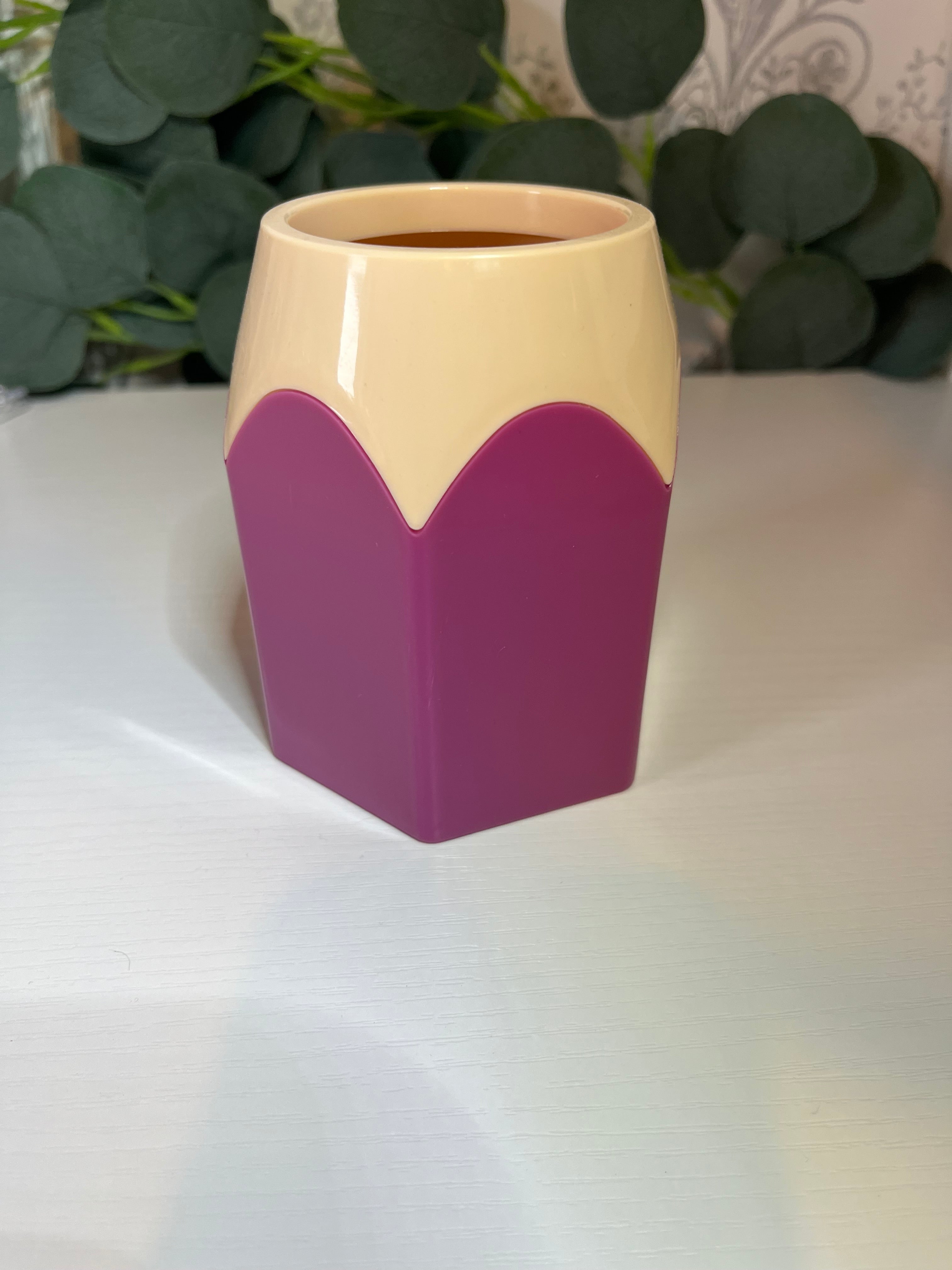 Pen pots