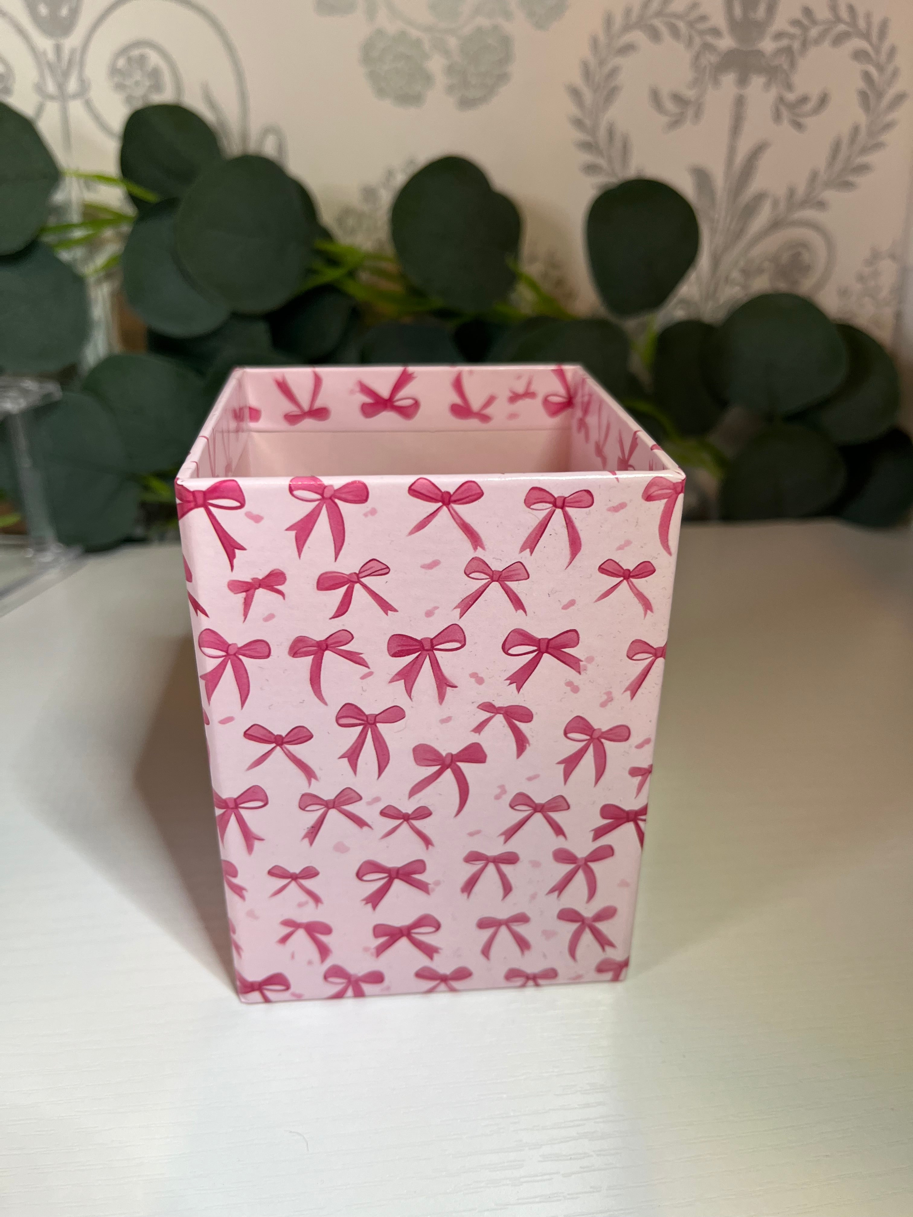 Pen pots